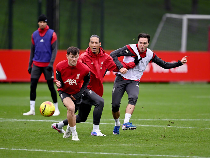 平博Pinnacle-刚刚！西汉姆防线松动备战足总杯西汉姆冲刺阶段更衣室发声，洛杉矶湖人围绕全明星赛单刀错失的简单介绍